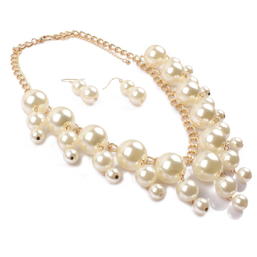 Creamy Pearl Necklace and Earrings Set