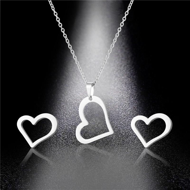 Stainless Steel Heart-shaped Necklace Set