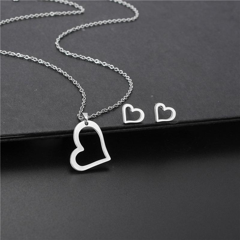 Stainless Steel Heart-shaped Necklace Set