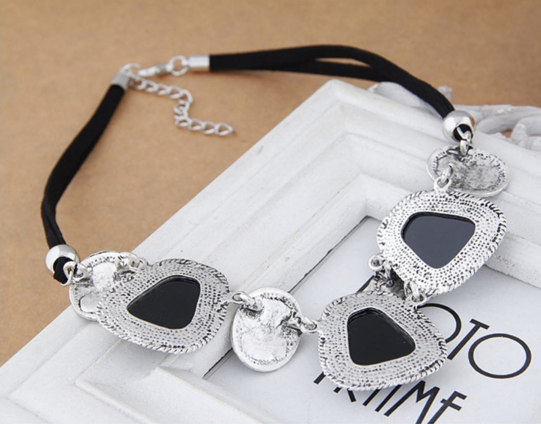 Exaggerated Alloy Metal Necklace